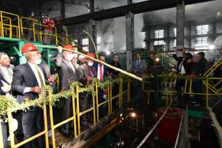 محافظ قنا يطلق إشارة البدء...