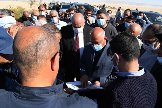 جولة وزير النقل ومحافظ قنا