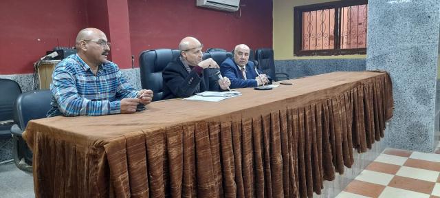 ندوة تعريفية بالقانون 152 لتوفيق أوضاع المشروعات الغير مرخصة بمركز دار السلام ت بسوهاج