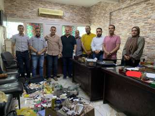 ضبط فنى زراعة يعمل طبيبا...