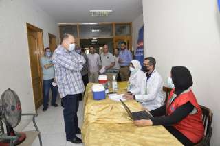 محافظ أسيوط يتفقد فعاليات حملة...