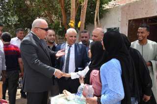 كان  شاهدا على عقد...