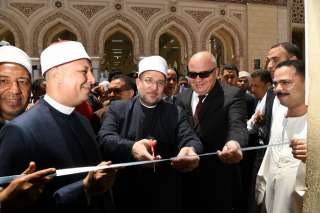 وزير الأوقاف ومحافظ قنا يفتتحان...