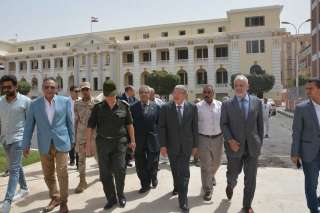 محافظ المنيا يتابع أعمال الصيانة...