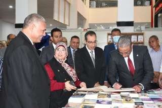 محافظ الفيوم ورئيس الجامعة يفتتحان...