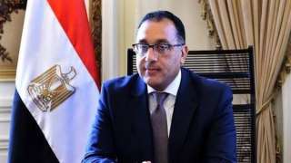 رئيس الوزراء يوافق على تعاقد”...