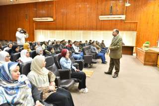 محافظ أسيوط يشهد انطلاق برنامج...