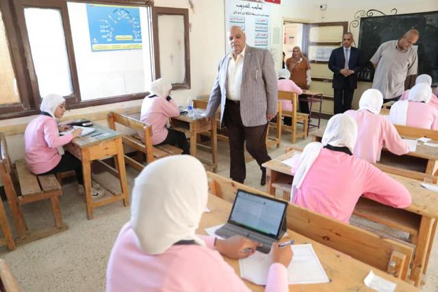 امتحانات صفوف النقل