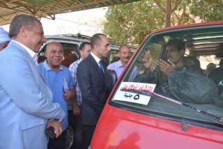 نائب محافظ سوهاج يتفقد مواقف...