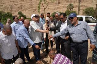 محافظ أسيوط يشارك في حملة...