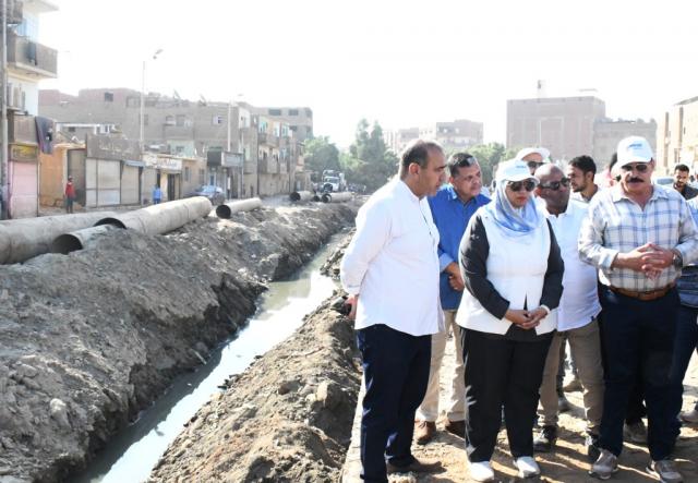 جولة محافظ أسوان