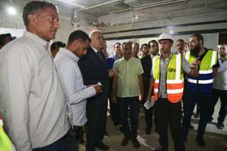 محافظ قنا يتفقد أعمال التشطيبات...