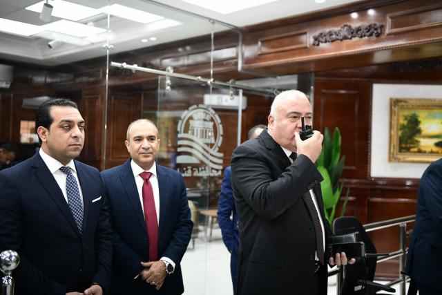 محافظ قنا من داخل غرفة الانتخابات الرئاسية