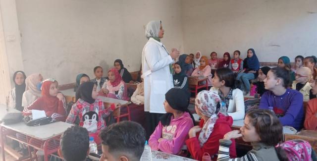 صحة المنيا : تقديم خدمات رعاية صحية وتوعية ومشورة للشباب وطلاب المدارس خلال شهر نوفمبر