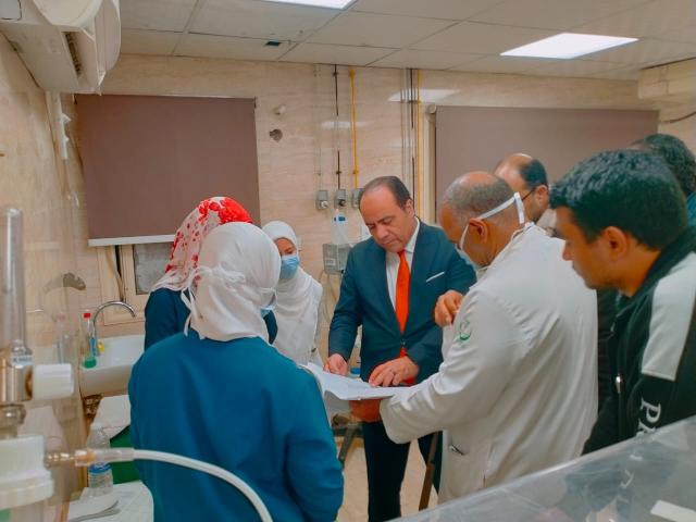 جولة وكيل وزارة الصحة
