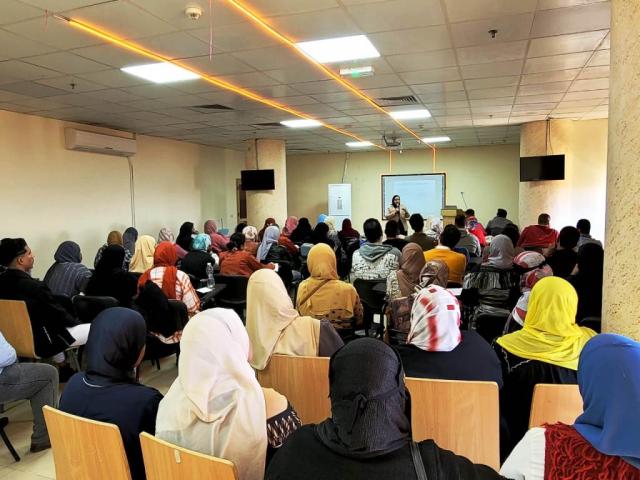 جانب من الدورات التدريبية