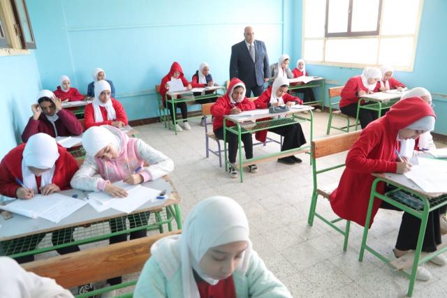 امتحانات الفصل الدراسي الأول