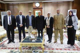 خلال لقائه بوفد هيئة إنقاذ...