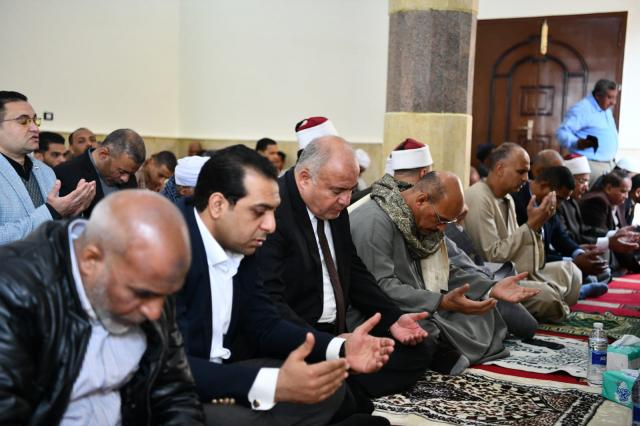 محافظ قنا يفتتح المسجد العتيق بنجع حمادى