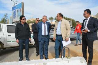 محافظ سوهاج يتفقد أعمال الصيانة...
