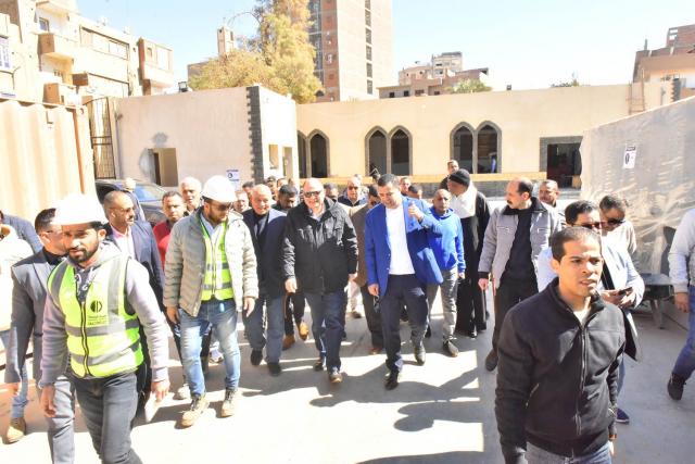 محافظ أسيوط يتفقد مشروع إنشاء مستشفى منفلوط