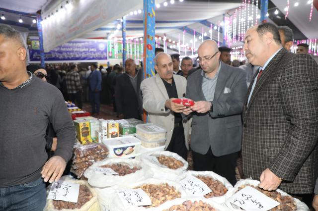 محافظ بني سويف يفتتح معرض السلع الغذائية