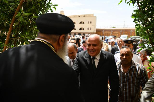 محافظ قنا يزور دير الأنبا بضابا