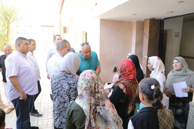 جولة محافظ الوادي الجديد