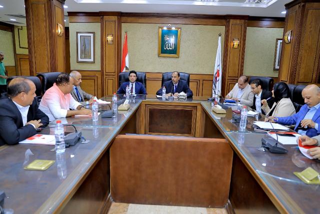 اجتماع محافظ سوهاج مع الصحفيين والإعلاميين