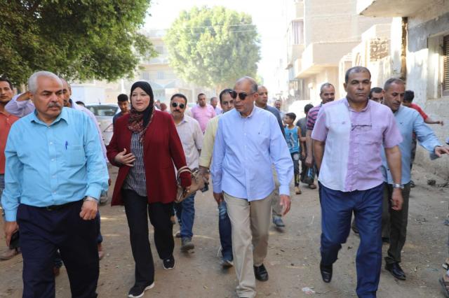 محافظ المنيا يقود حملة تموينية بديرمواس