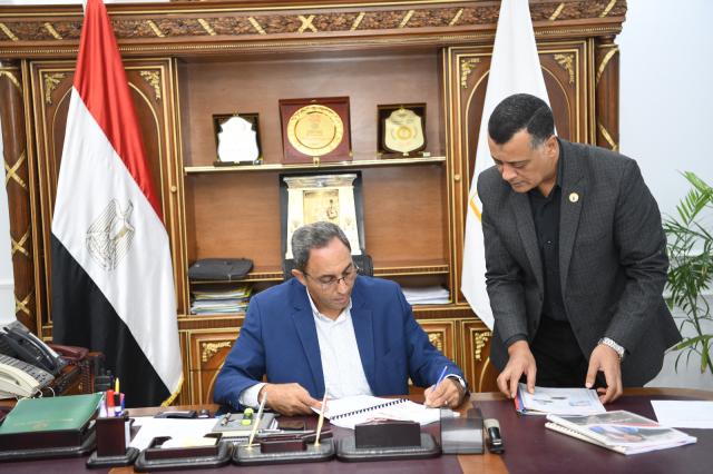محافظ قنا يعتمد نتيجة الدور الثاني للإعدادية