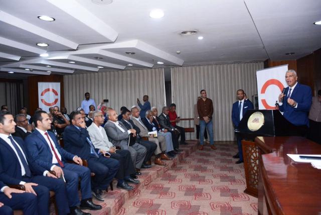انطلاق مؤتمر الإستثمار الأول لمحافظة أسوان
