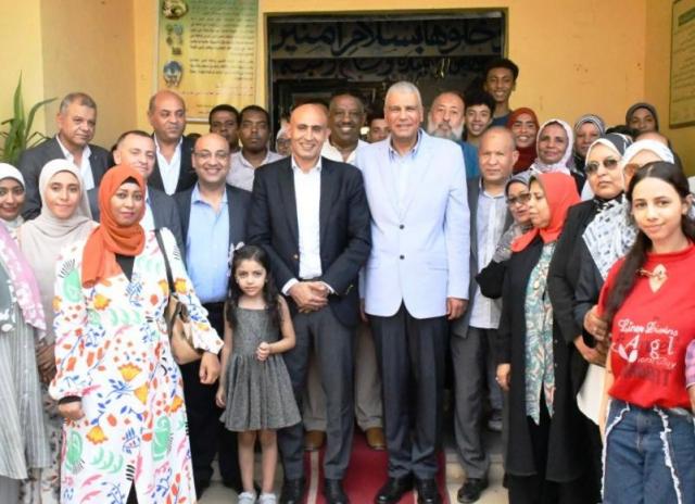 جولة وزير التربية والتعليم ومحافظ أسوان
