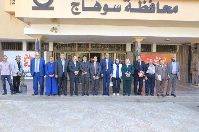 محافظ سوهاج و أعضاء مجلس النواب