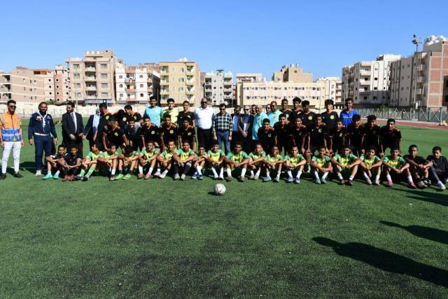 جولة وزير الشباب والرياضة