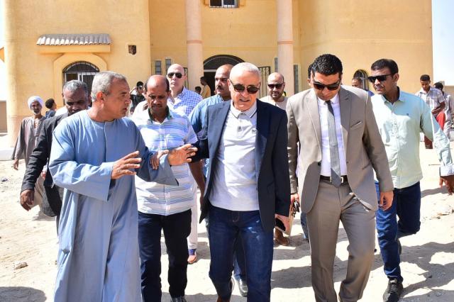 جولة محافظ الأقصر في أرمنت