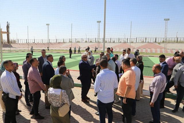 محافظ الوادي الجديد يتفقد المدينة الرياضية