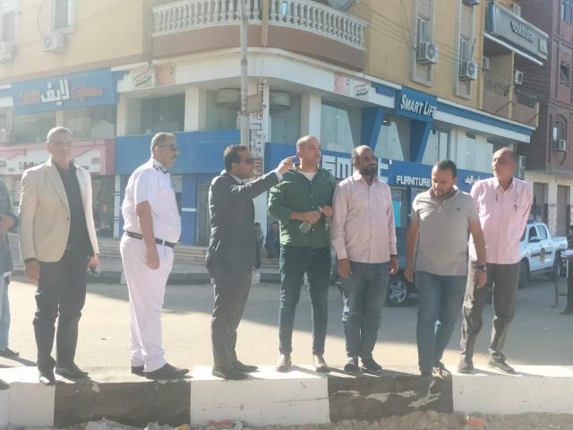 نائب محافظ قنا يتفقد الحركة المرورية