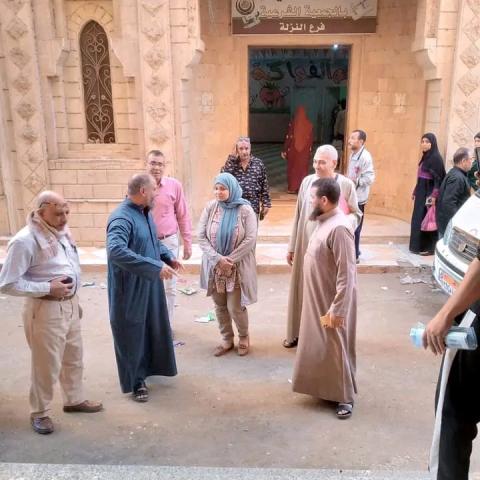 جولة رئيس مدينة يوسف الصديق في قرية النزلة
