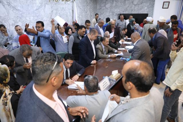 .قيادات محافظة سوهاج يستمعون لمشاكل المواطنين
