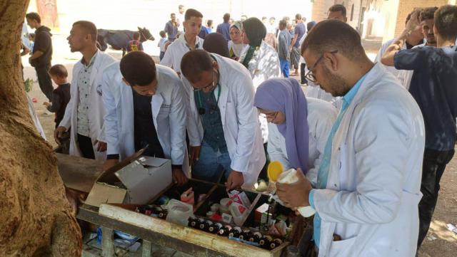 جامعة سوهاج تطلق قافلة بيطرية مجانية بقرية سفلاق