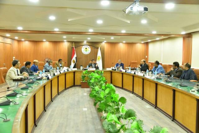 اجتماع مجلس جامعة الوادي الجديد