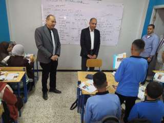 محافظ المنيا يتفقد مدرسة بني...