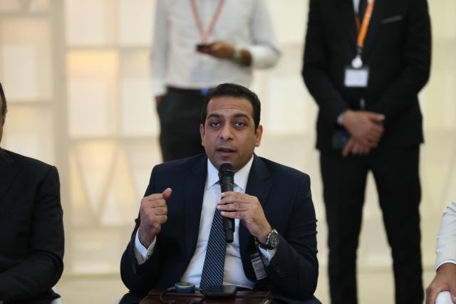 نائب محافظ قنا يشارك في جلسة تمكين صعيد مصر