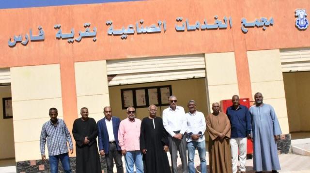 محافظ أسوان يتفقد مشروع مجمع الخدمات الصناعية
