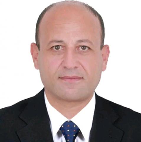 د أيمن عبد العظيم
