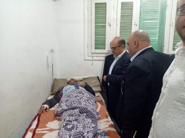 وكيل وزارة الصحة يطمئن علي المصابين