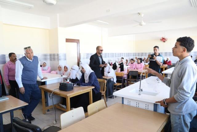 الزملوط يتفقّد انتظام عمل محاضرات الثانوية