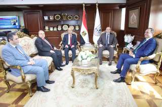 محافظ بني سويف يستقبل رئيس...