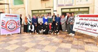 رئيس جامعة الوادى الجديد يتابع...